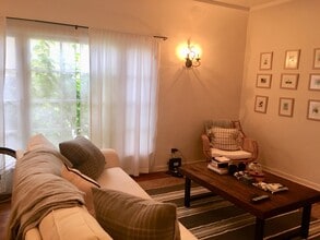1231 9th St, Unit 2 in Santa Monica, CA - Foto de edificio - Building Photo
