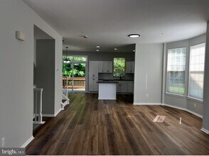 9212 Owings Choice Ct in Owings Mills, MD - Building Photo - Building Photo