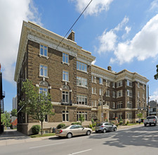 Herkimer Apartments in Hamilton, ON - Building Photo - Building Photo