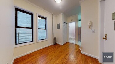 516 E 80th St in New York, NY - Building Photo - Building Photo