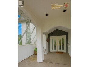 5419 Westhaven Pl in West Vancouver, BC - Building Photo - Building Photo