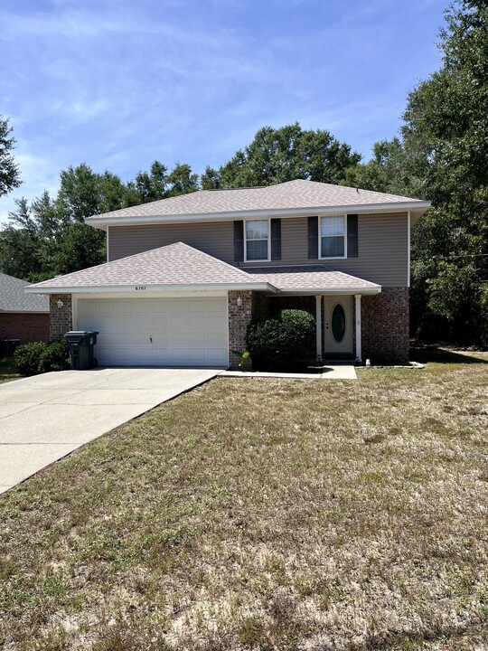 6707 Cedar Ridge Cir in Milton, FL - Building Photo