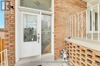 4023 Bishopstoke Ln in Mississauga, ON - Building Photo - Building Photo