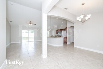 2005 Maple Ln in Kissimmee, FL - Building Photo - Building Photo