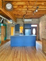 832 N Hermitage Ave, Unit Coach House in Chicago, IL - Building Photo
