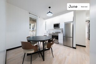 624 E 17th St in Brooklyn, NY - Building Photo