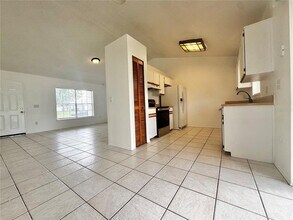 5131 Kati Lynn Dr in Apopka, FL - Building Photo - Building Photo