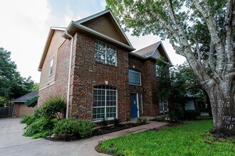 6107 John Chisum Ln in Austin, TX - Building Photo - Building Photo