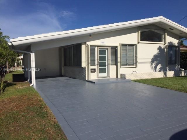 8850 Byron Ave in Surfside, FL - Building Photo