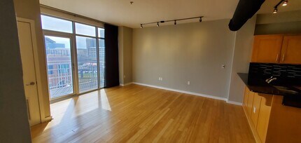 1 NE 2nd St, Unit 303 in Oklahoma City, OK - Foto de edificio - Building Photo