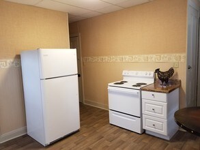 22 N 2nd St, Unit B in Newport, PA - Building Photo - Building Photo