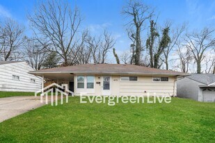 8771 Desoto Dr in Cincinnati, OH - Building Photo