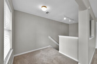 187 Binnacle Ct in Willis, TX - Building Photo - Building Photo