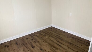 2408 Gordon St in Brunswick, GA - Building Photo - Building Photo