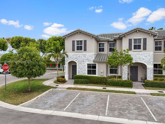 property at 2723 SE 17th St