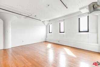 200 N San Fernando Rd in Los Angeles, CA - Building Photo - Building Photo