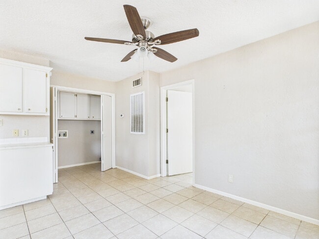294 Friendship Ln in Fredericksburg, TX - Building Photo - Building Photo