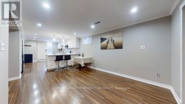 219 Beechgrove Dr in Toronto, ON - Building Photo - Building Photo
