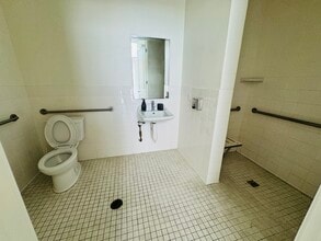 1266 N Harbor Blvd in Santa Ana, CA - Building Photo - Building Photo