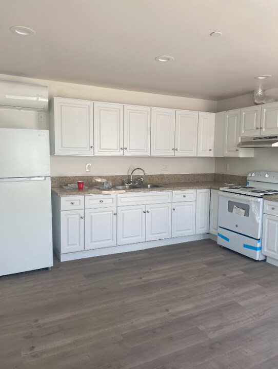 6536 Brynhurst Ave in Los Angeles, CA - Building Photo