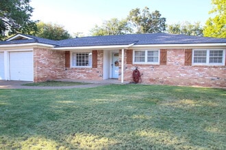 3306 61st St in Lubbock, TX - Building Photo - Building Photo