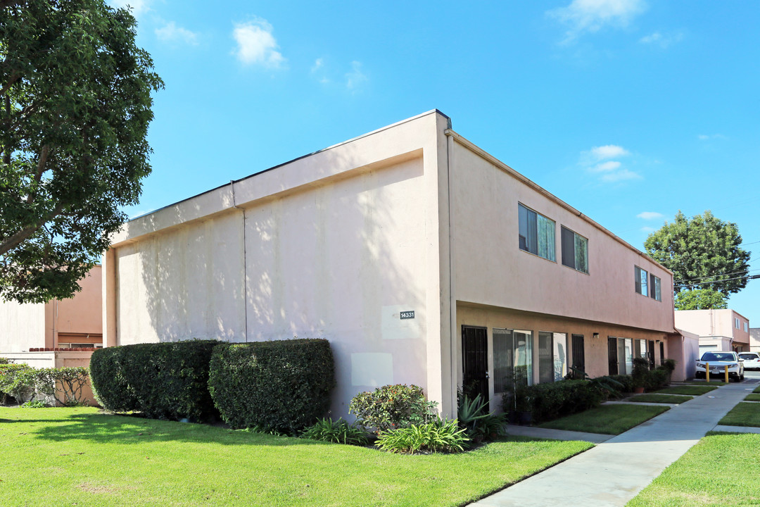 14331 Chestnut St in Westminster, CA - Building Photo