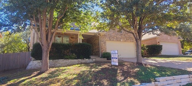 2905 Majestic Oaks Pass in Austin, TX - Foto de edificio - Building Photo