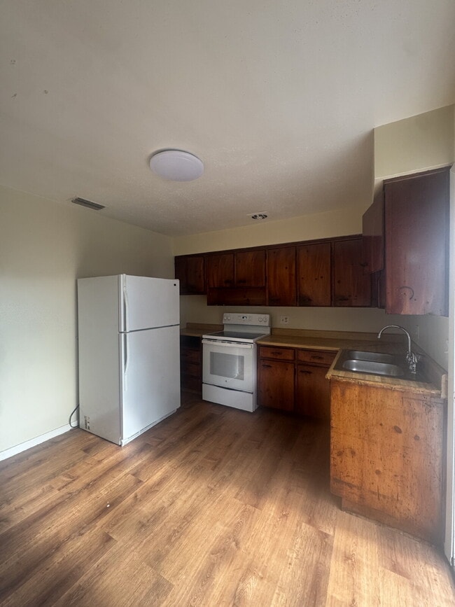 729 Crestwood Dr in Winter Haven, FL - Building Photo - Building Photo