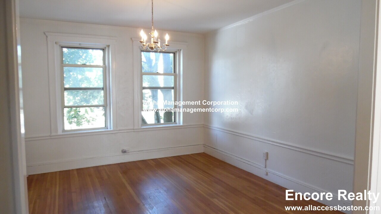 90 Maple St in Malden, MA - Foto de edificio