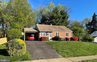 1813 Olmstead Dr in Falls Church, VA - Building Photo