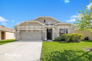 107 Fall Glo Rd in Winter Haven, FL - Building Photo