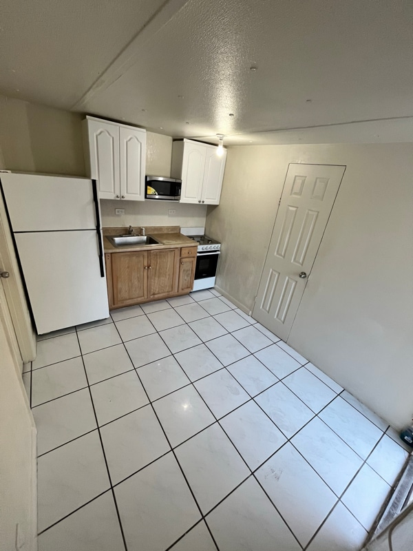 property at 1135 SW 127th Ct