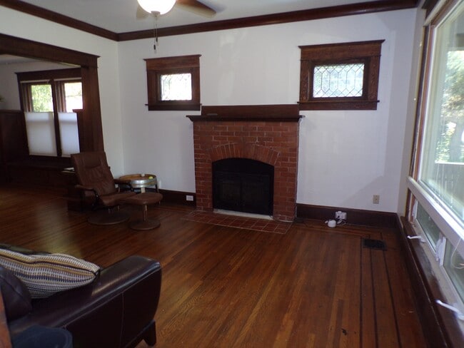 3711 SE Franklin St in Portland, OR - Foto de edificio - Building Photo