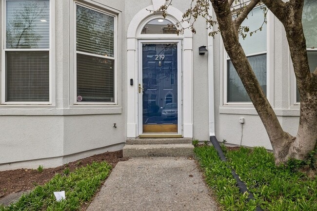 219 Fairmont Ct, Unit B7 in Nashville, TN - Building Photo - Building Photo