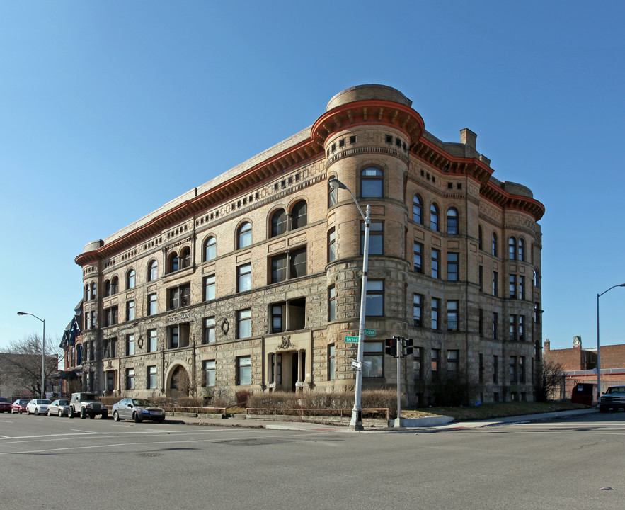 Coronado Apartments II in Detroit, MI - Building Photo