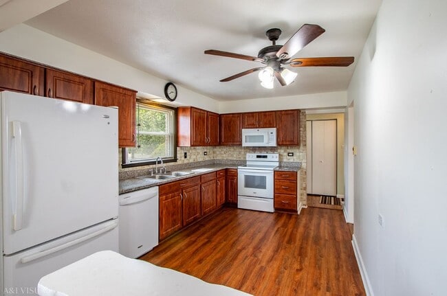 644 Patricia Ln in Elmhurst, IL - Building Photo - Building Photo