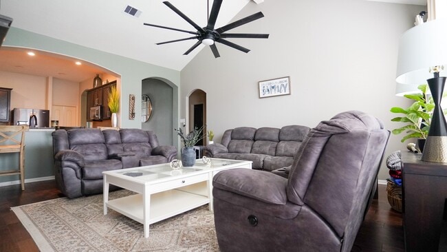 property at 2109 Mooncrest Dr