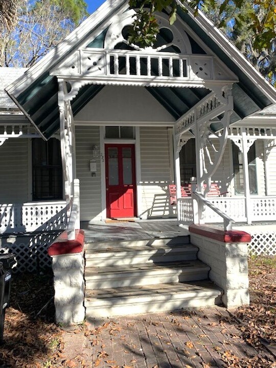 232 NW 4th Ave in Gainesville, FL - Foto de edificio