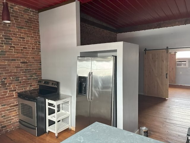 923 Elm St, Unit 923 Elm St second floor in Manchester, NH - Building Photo - Building Photo