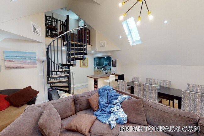 15 Lanark Rd