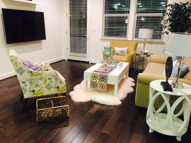 property at 284 Currlin Cir