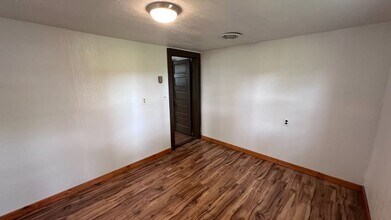 8244 Liberty Tree Rd in Iuka, IL - Building Photo - Building Photo