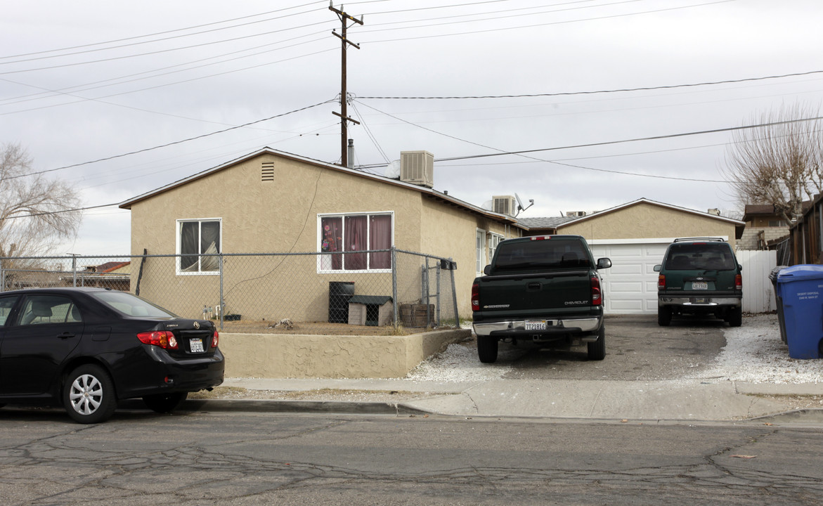 303 Maxine Ave in Barstow, CA - Building Photo