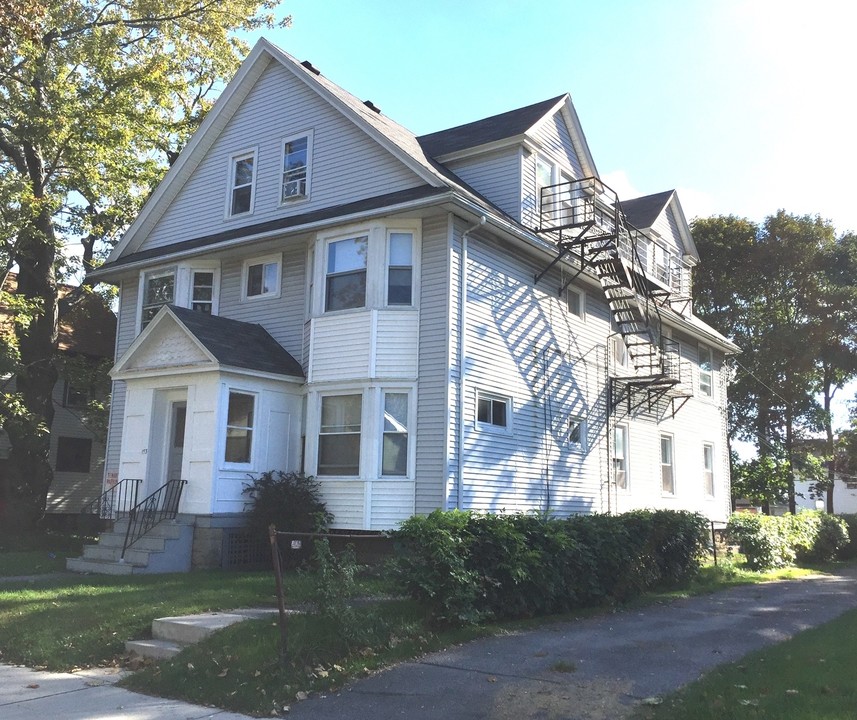 153 Winchester St in Rochester, NY - Foto de edificio