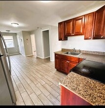 43 N Clinton St in Poughkeepsie, NY - Building Photo - Building Photo