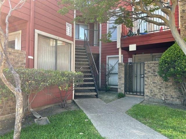 property at 9827 Walnut St