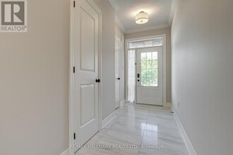 9 Keenlyside Ln. in Ajax, ON - Building Photo - Building Photo