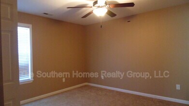 1921 Co Rd 561 in Athens, TN - Foto de edificio - Building Photo