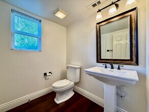 13642 Pinnacle Way in Moorpark, CA - Building Photo - Building Photo