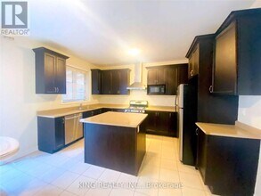 43 Hoxton Rd in Brampton, ON - Building Photo - Building Photo